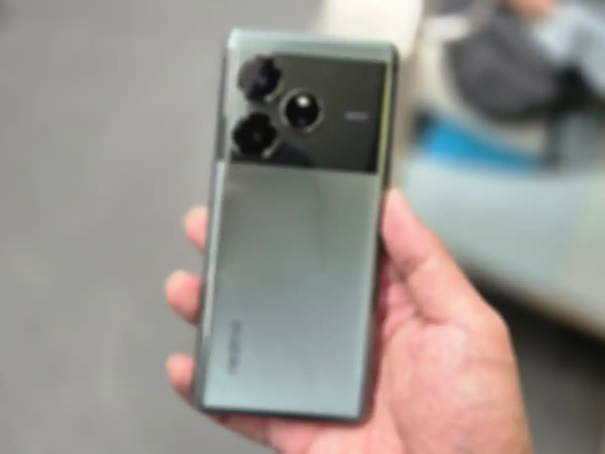 realme GT6