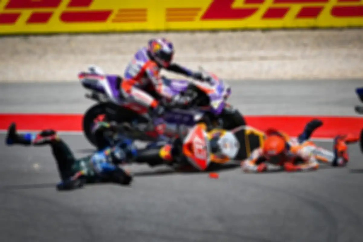 Jorge Martin ikut terdampak setelah insiden Marc Marquez dan Miguel Oliveira di MotoGP Portugal 2023.