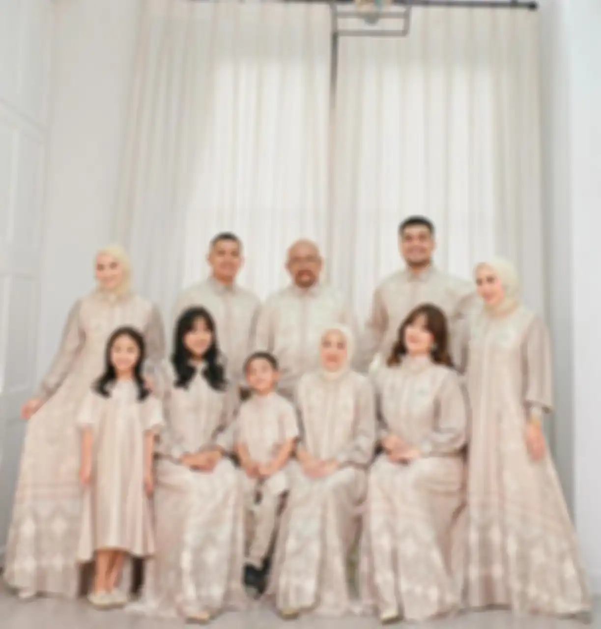 Tren warna baju lebaran 2024