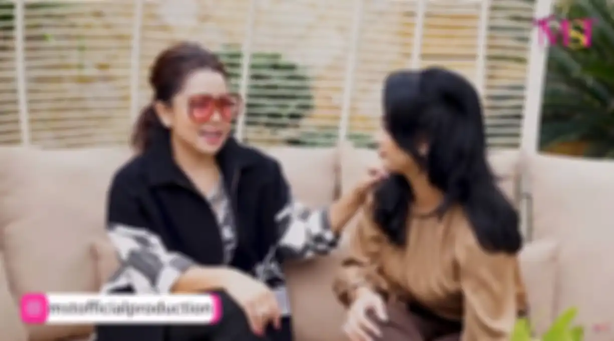 Kacamata Mayangsari jadi trademark di kalangan geng sosialitanya