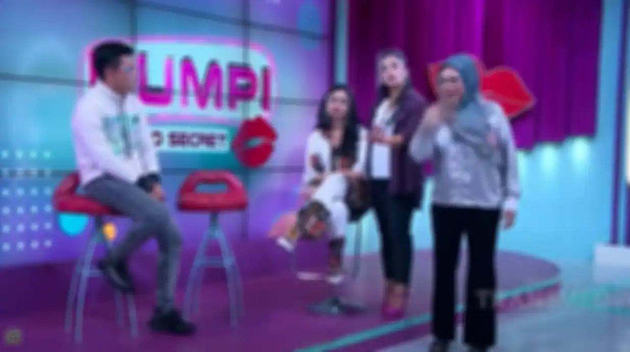 Elly Sugigi marah-marah dengan anaknya, Ulfi Damayanti