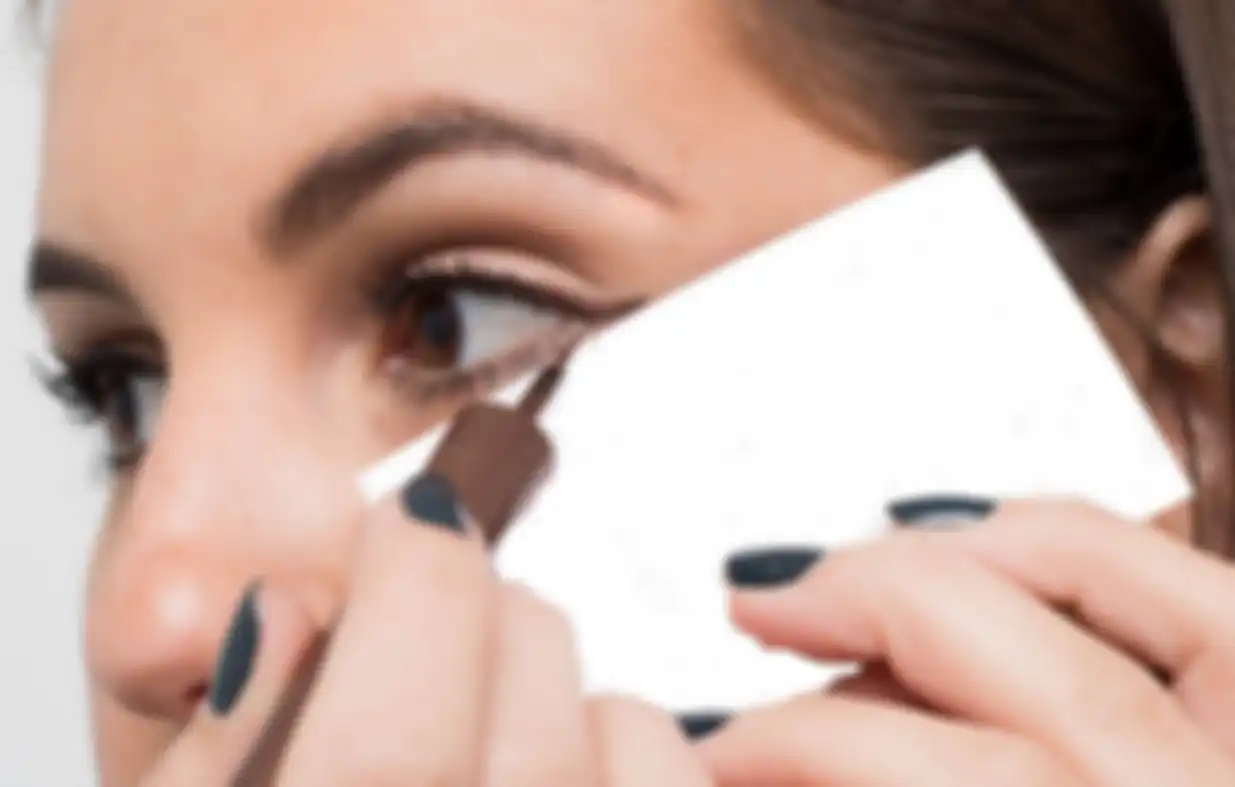 Ini 3 Barang yang Bisa Membuat Winged Eyeliner Lebih Perfect!
