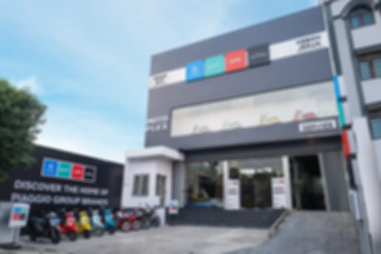 Dealer Premium Motoplex 4 brand di Kebon Jeruk, Jakarta Barat