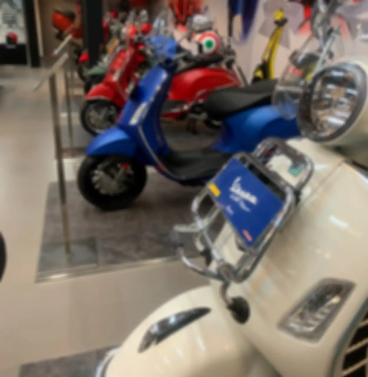 Peresmian dealer Vespa baru di Sleman 