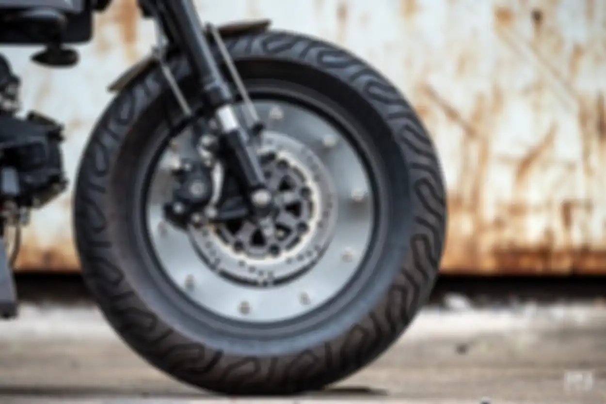 Kaliper menggunakan keluaran Brembo