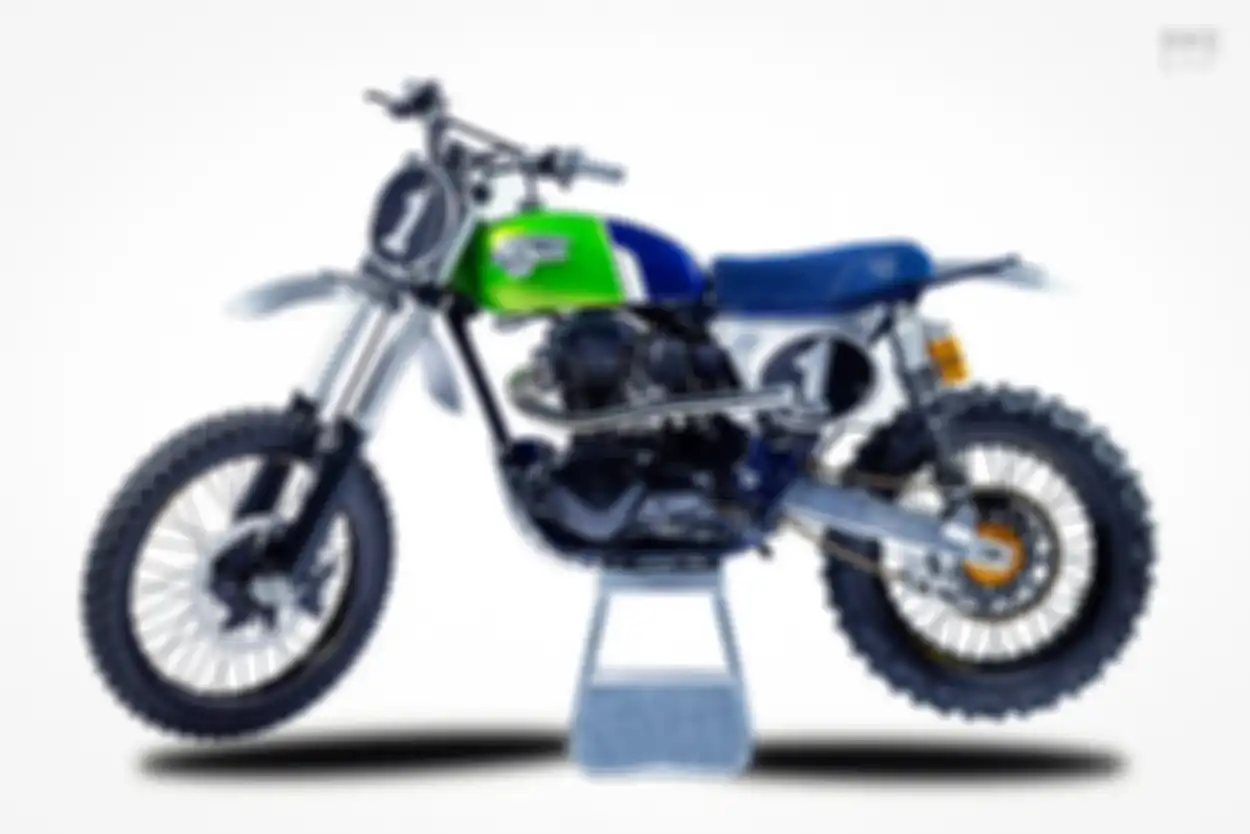 Modifikasi motor Kawasaki W800, tampil gahar pakai konsep trail jadul!