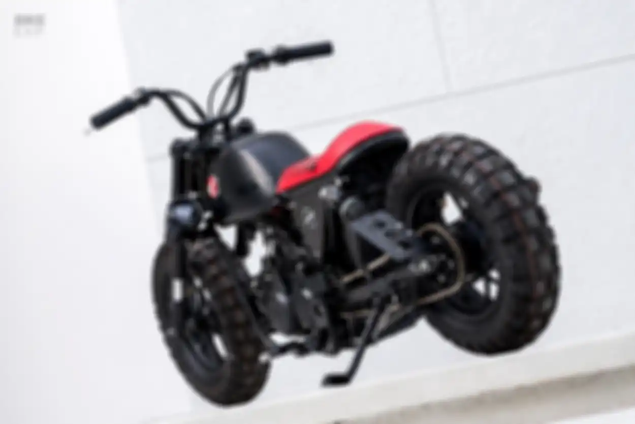 Honda Monkey 125 berkonsep bobber mini.