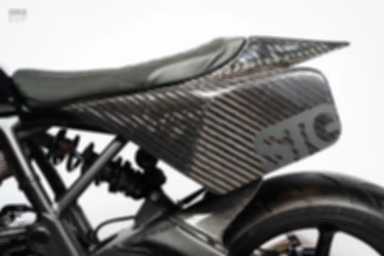 Bagian bodywork custom dilapis full carbon.