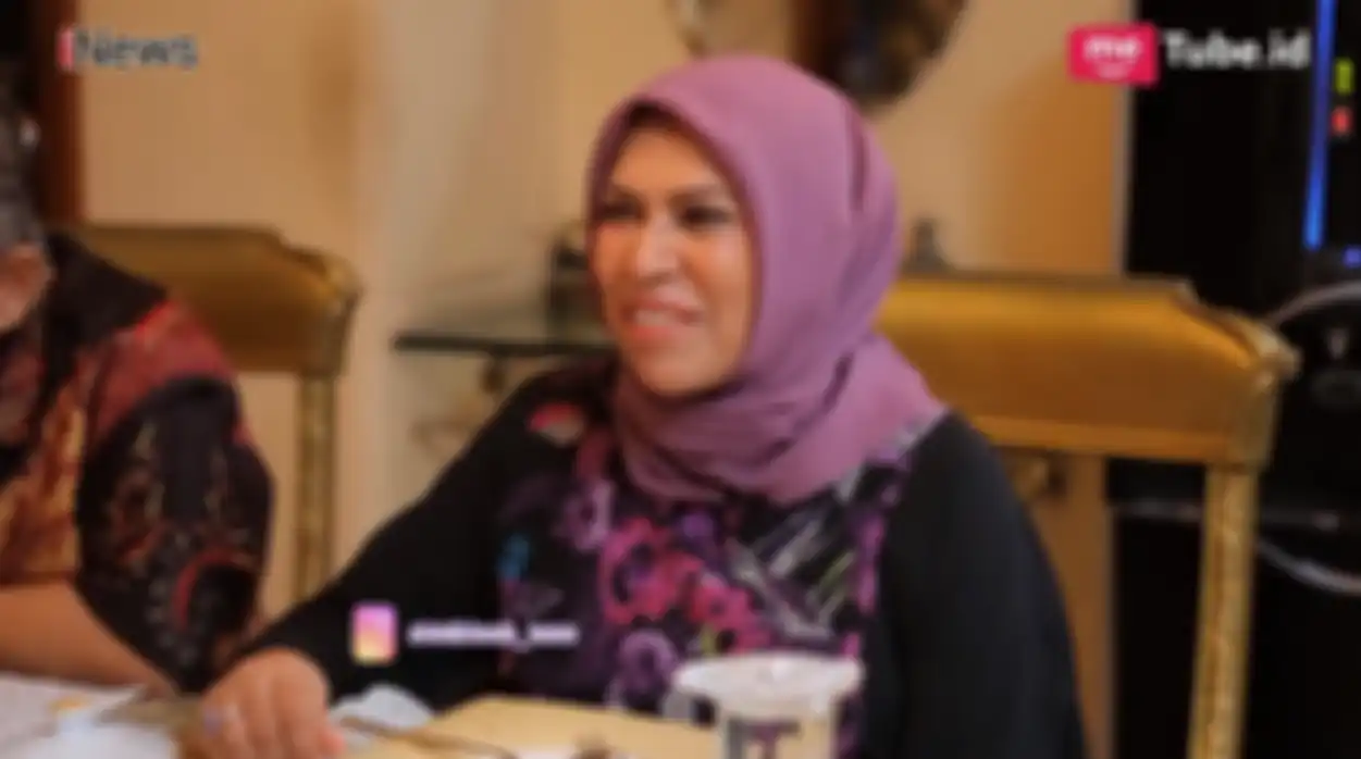 Senyum Najwa Shihab mirip dengan ibu kandunganya, Fatmawati Assegaf