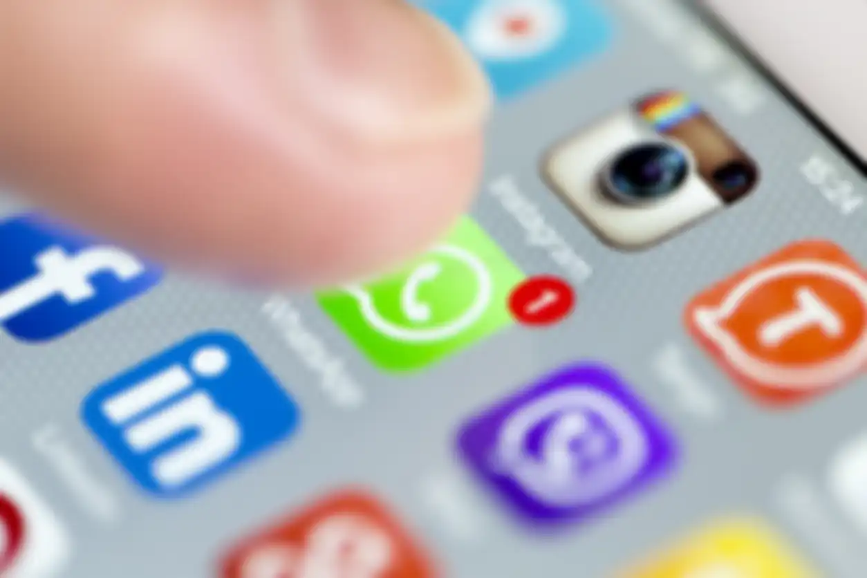 Aplikasi WhatsApp.