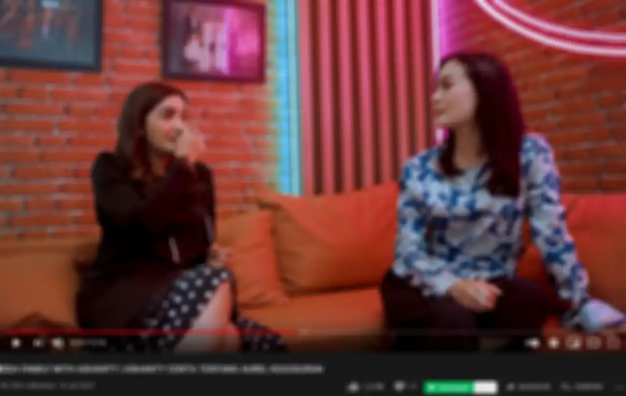 Ashanty saat berbincang dengan Iis Dahlia