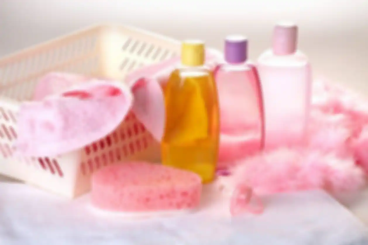 Manfaat baby oil untuk kebutuhan rumah tangga.