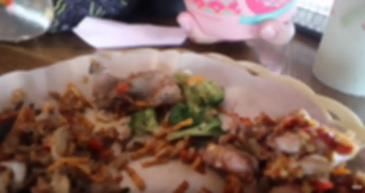 Porsi makanan yang didapatkan oleh Felix setelah membayar Rp 109.300,-.