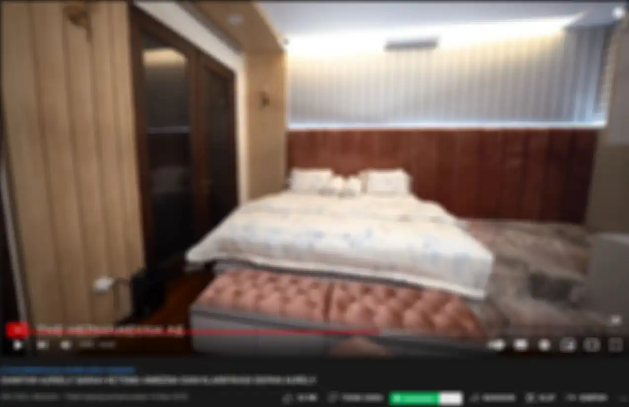 Kasur mewah di kamar Ameena