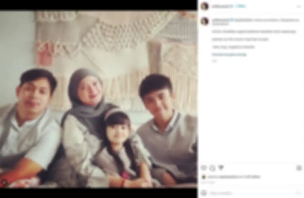 Andhara Early bersama keluarga kecilnya 