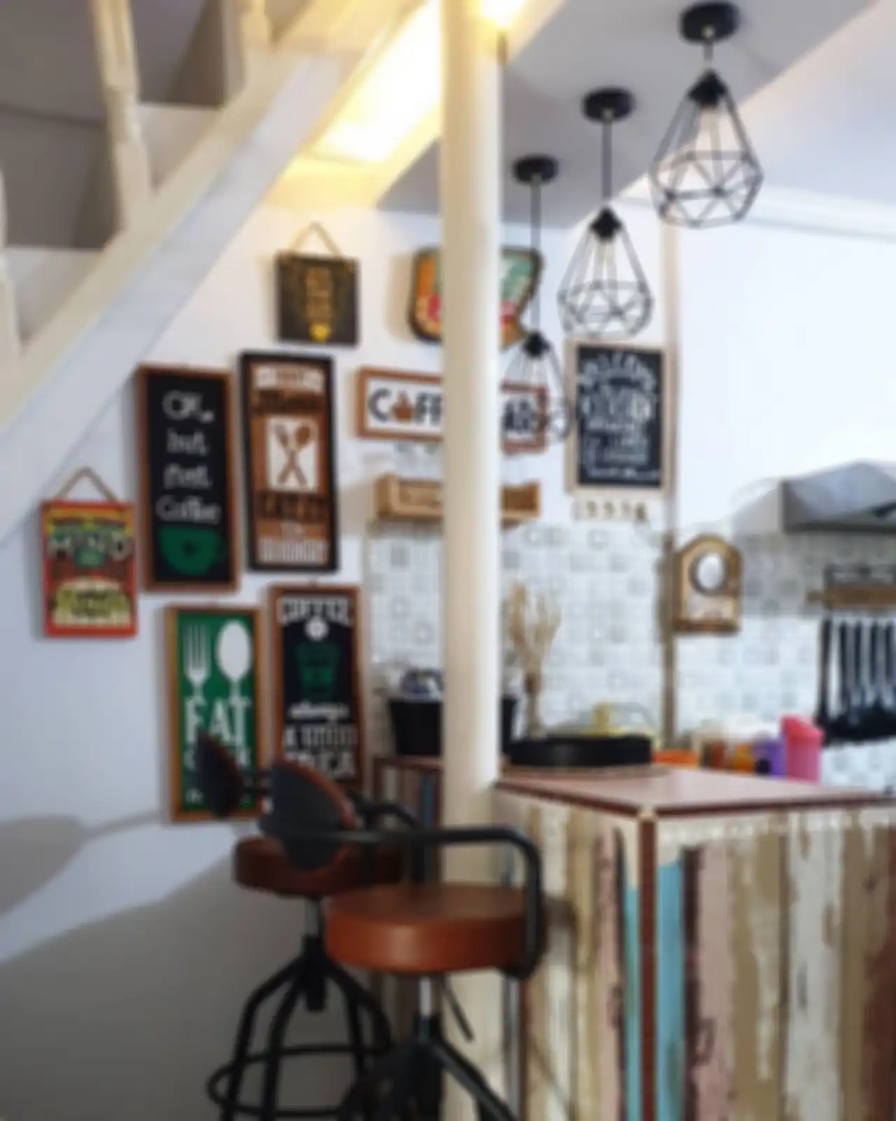 Foto desain dapur vintage banjir likes di media sosial, maka harus perhatikan 6 elemen ini. 