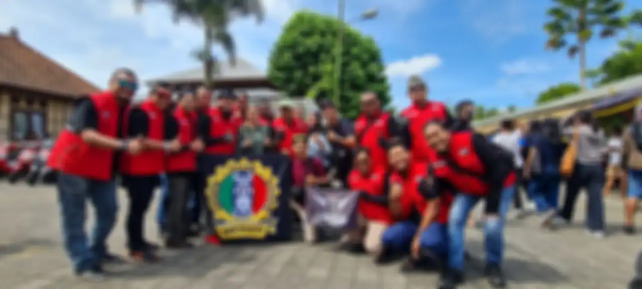Komunitas Mabes Enclek Brotherhood (MEB) di desa adat Panglipuran
