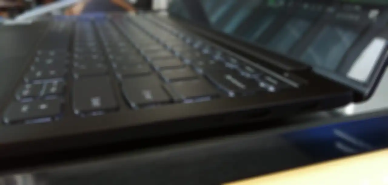 Lenovo Yoga S730