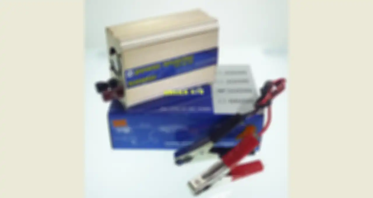 Inverter 12 volt jadi 220 volt. Sudah dilengkapi jepiten kepala aki