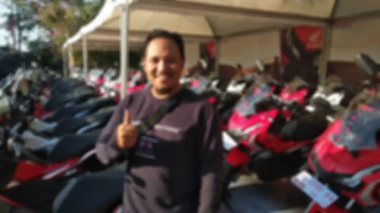 Joko Haryanto, ahli stiker bodi MotoBlast, Bali