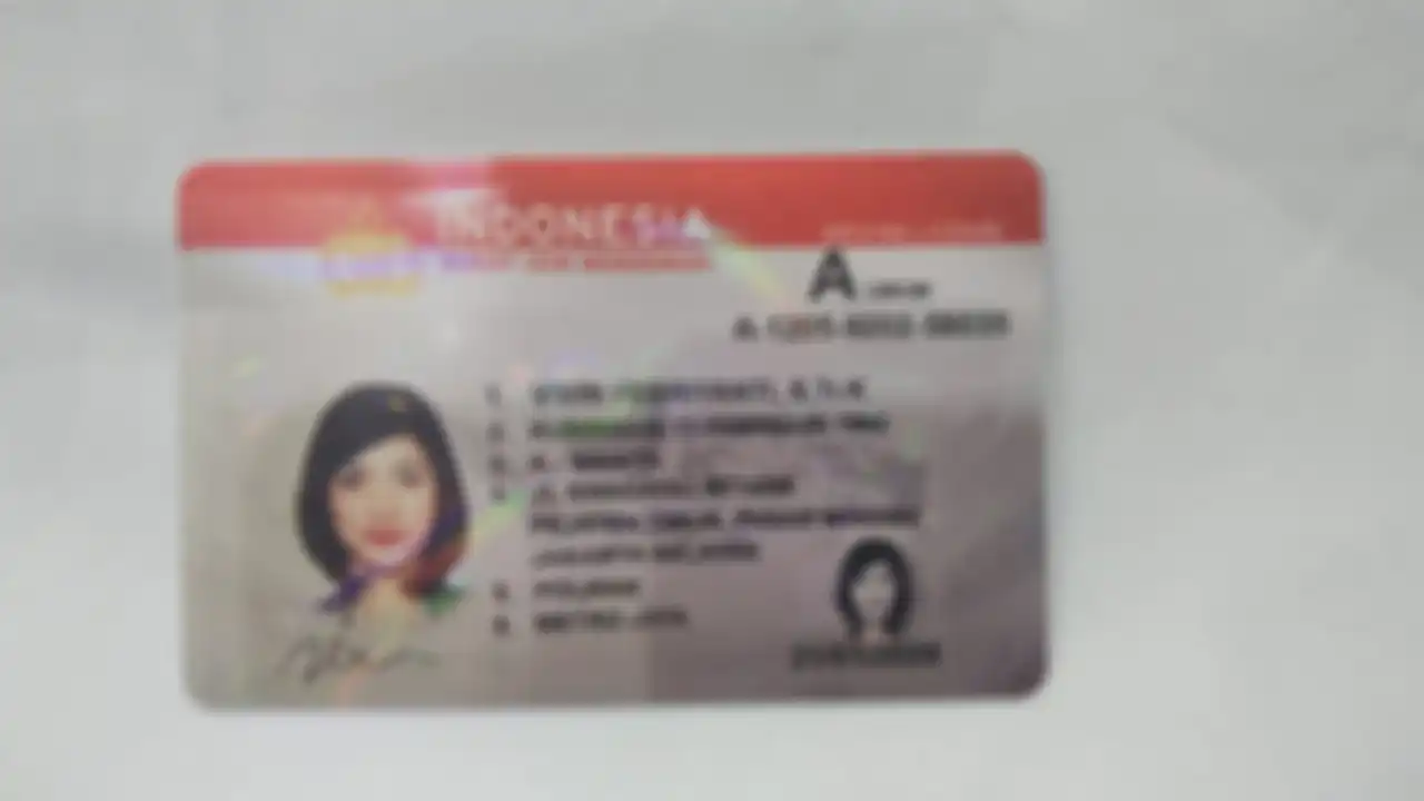 Bentuk Smart SIM alias SIM Pintar