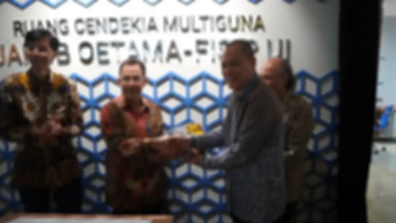 Peresmian Ruangan Cendekia Multiguna Jakob Oetama dihadiri oleh Irwan Oetama (putra sulung Jakob Oetama), Lilik Oetama (CEO Kompas Gramedia), Prof.Dr.Ir. Muhammad Anis, M. Met. (Rektor Universitas Indonesia), Dr. Arie Setiabudi Soesilo, M. Sc. (Dekan FISIP UI), dan beberapa jajaran Pimpinan UI, sert
