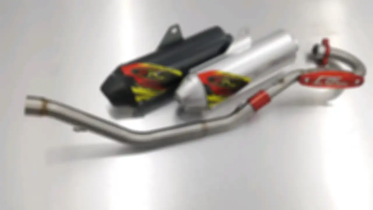 Knalpot aftermarket B'Pro Racing untuk Honda CRF 150 dan Kawasaki KLX 150