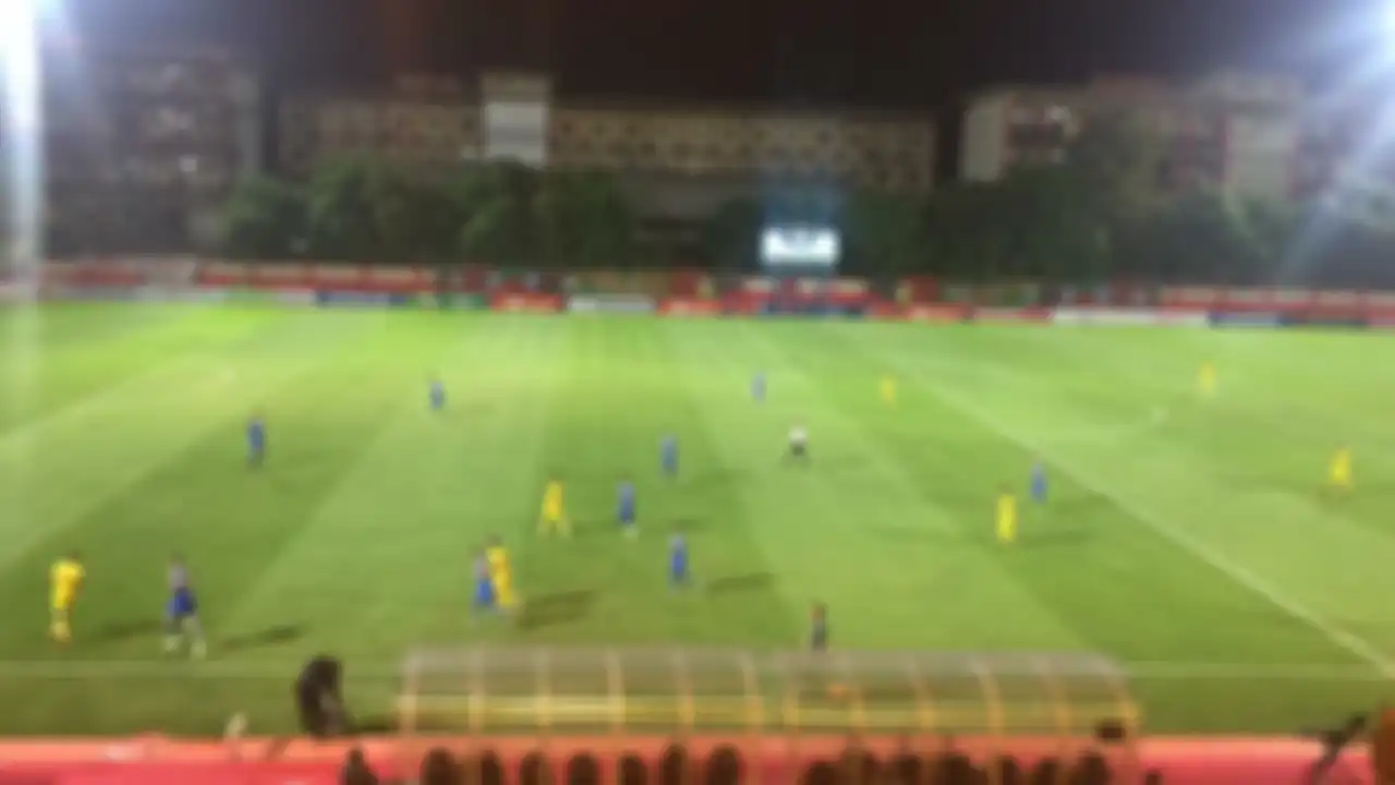 Suasana laga Bhayangkara FC kontra Persib pada lanjutan Liga 1 2019 di Stadion PTIK, Jakarta Selatan, 23 Oktober 2019.