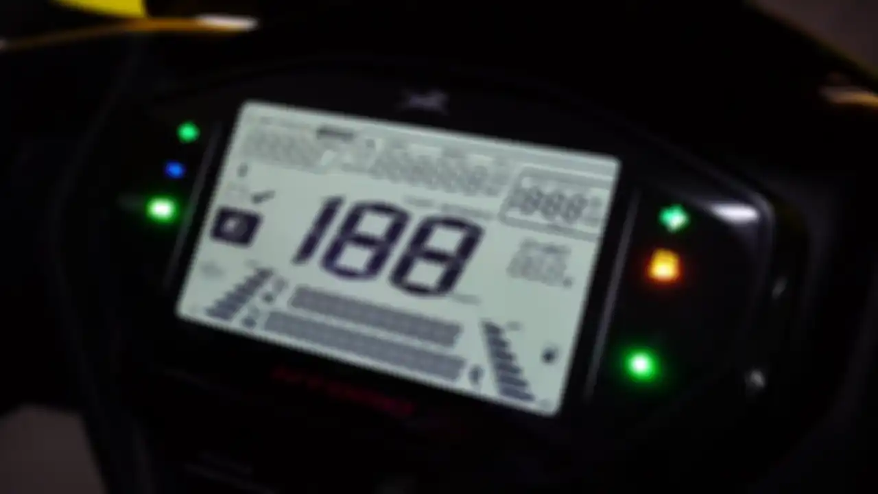 Fitur TVS NTorq secanggih Yamaha All New NMAX, bisa terhubung smartphone.