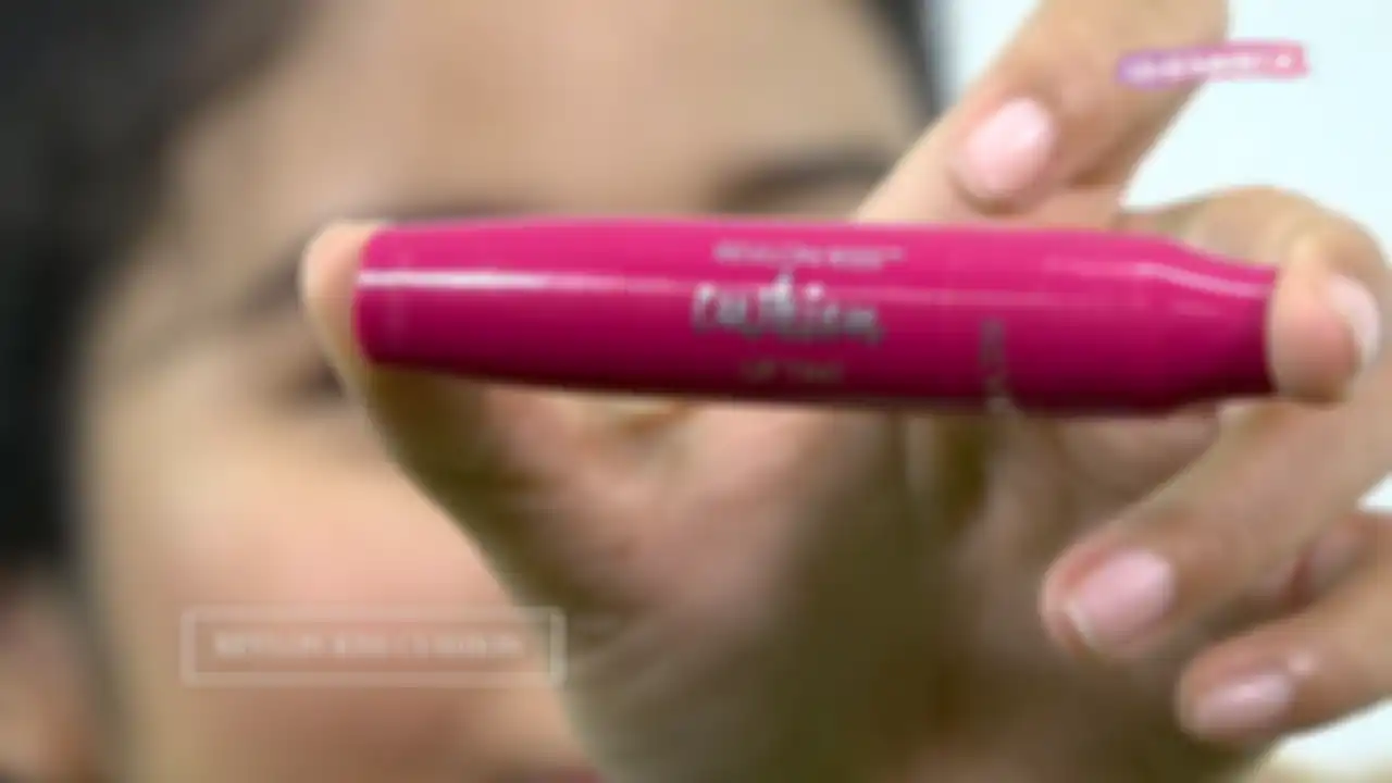 Revlon Kiss Cushion.