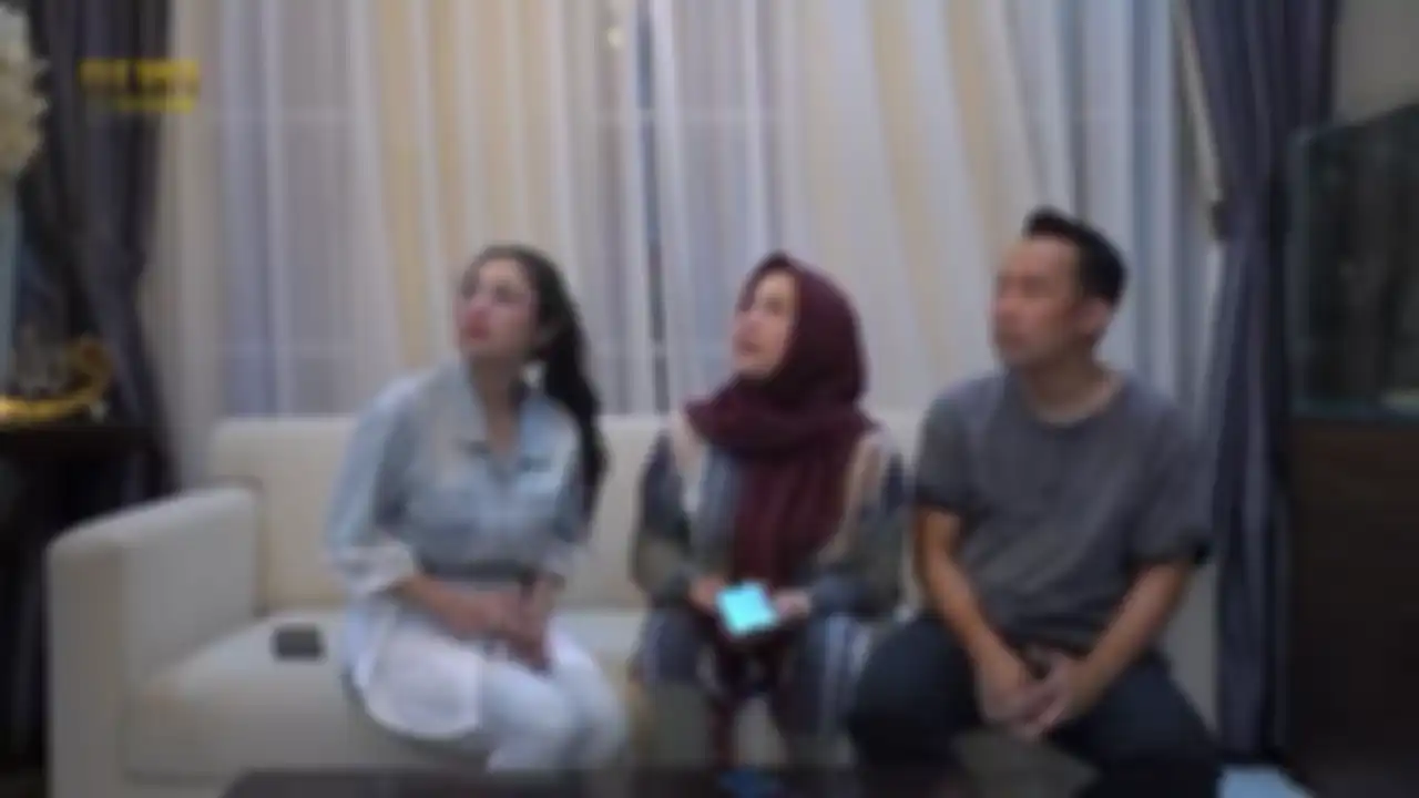 Denny cagur ngamuk saat difitnah selingkuh Dewi Perssik