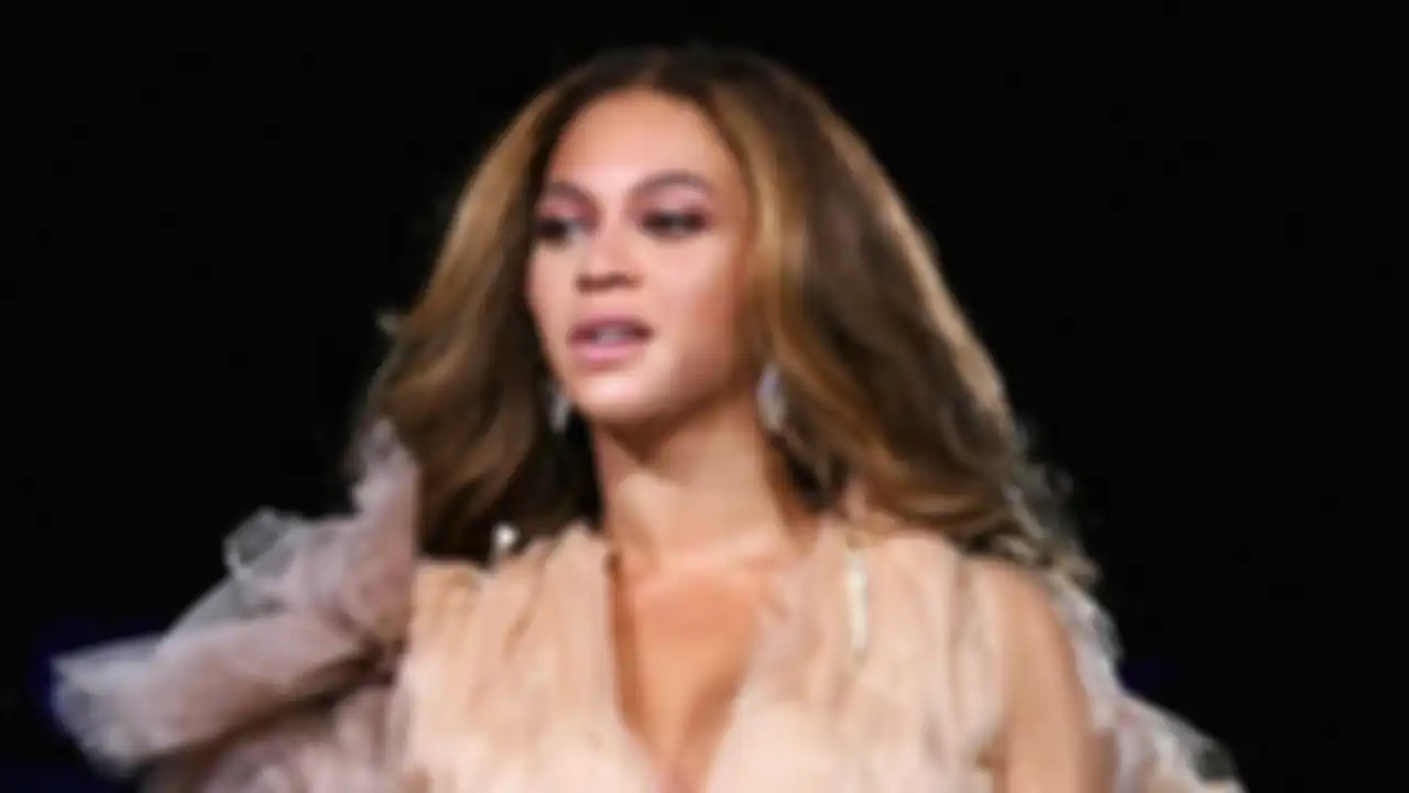 Lirik lagu If I Were A Boy - Beyonce.