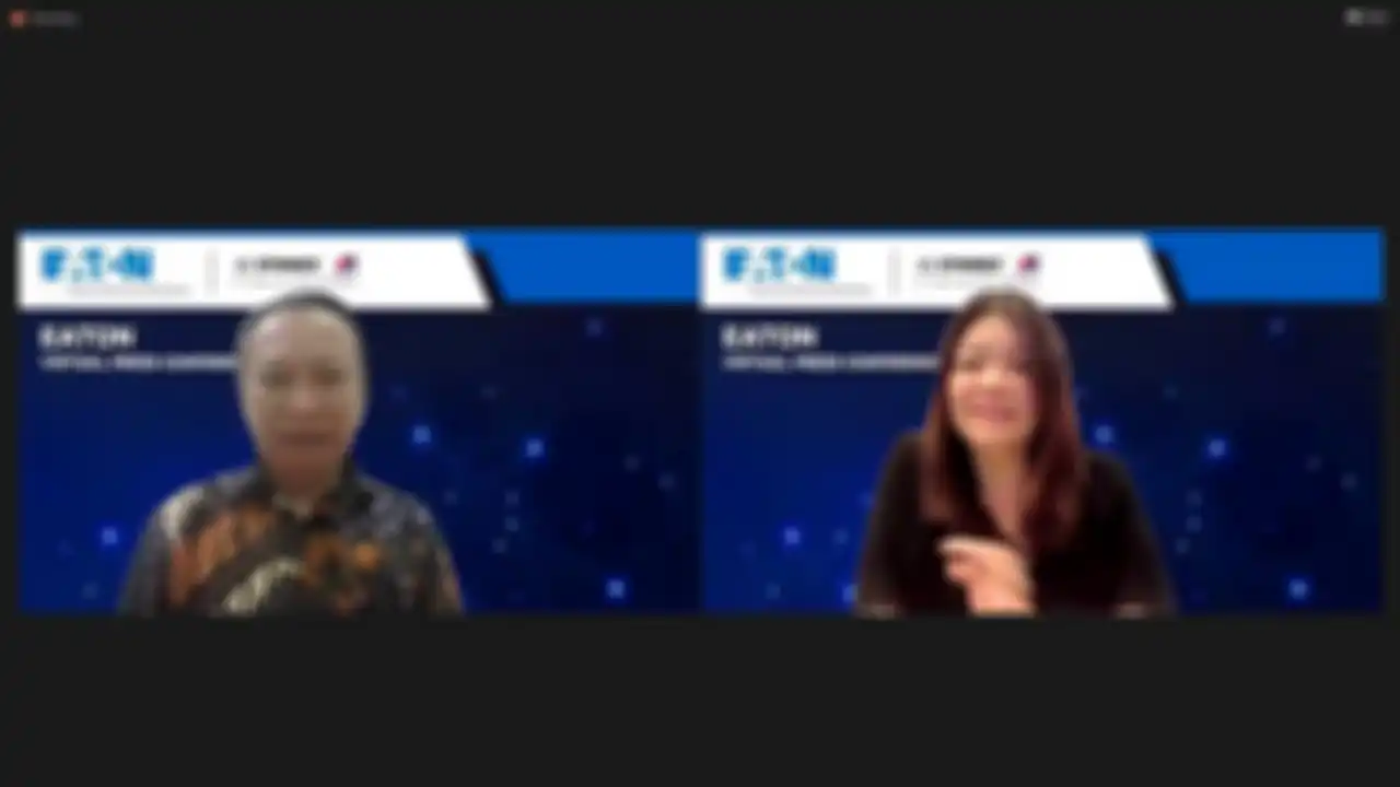Field Application Engineer, Power Quality, Electric Sector Eaton, Dadang Kadarsyah (Kiri) dan Country Manager Eaton untuk Indonesia, Singapura, dan Malaysia, Isabel Chong (Kanan).
