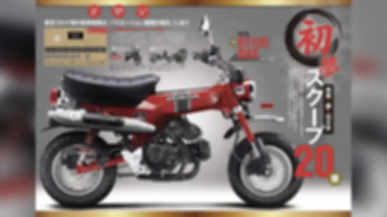 Honda ST125 DAX.