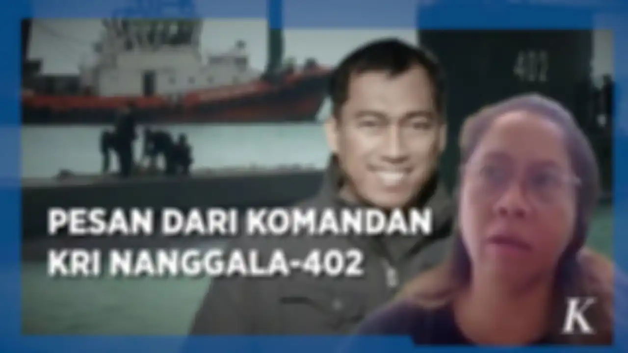 Komandan KRI Nanggala Letkol Laut Heri Oktavian dan wartawan Harian Kompas Edna C Pattisina