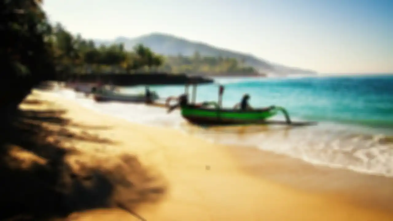 Pantai di Pulau Bali. Kondisi geografis Pulau Bali dan Nusa Tenggara berdasarkan peta.