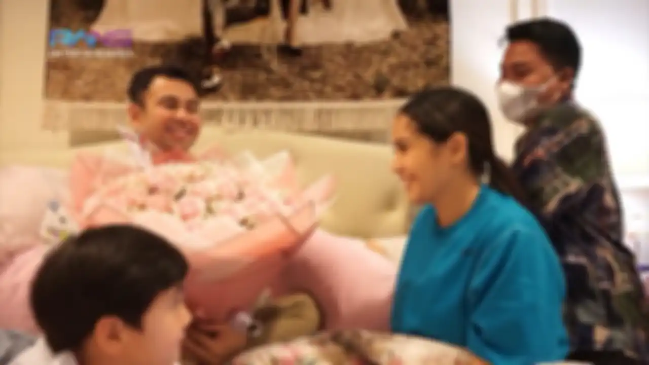 Kemesraan Raffi Ahmad dan Nagita Slavina