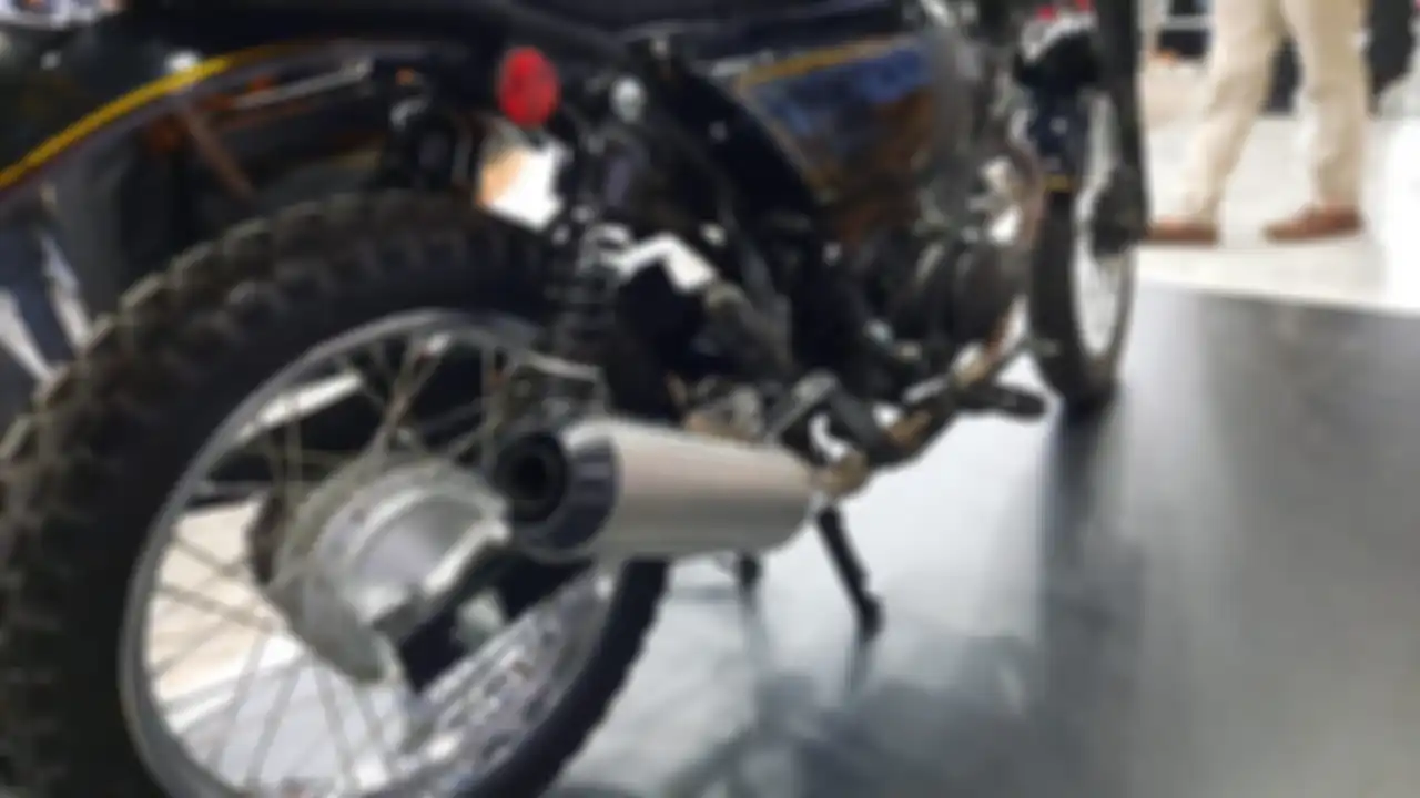  'The Gade ST150' usung gaya scrambler tracker.