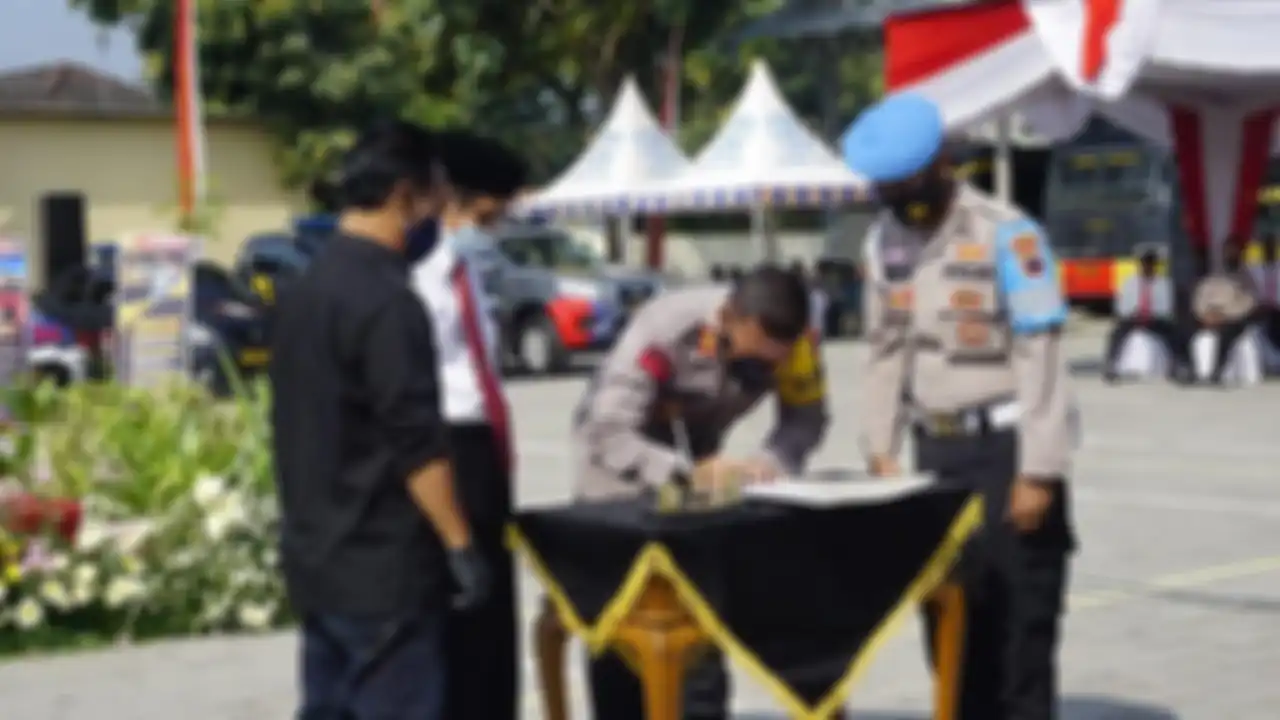 Foto tampang Kasatreskrim Polres Boyolali AKP Eko Marudin banyak dicari di media sosial. Rupanya baru setahun menjabat di Polres Boyolali.