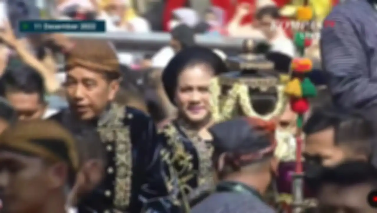 Kirab Pengantin Kaesang dan Erina
