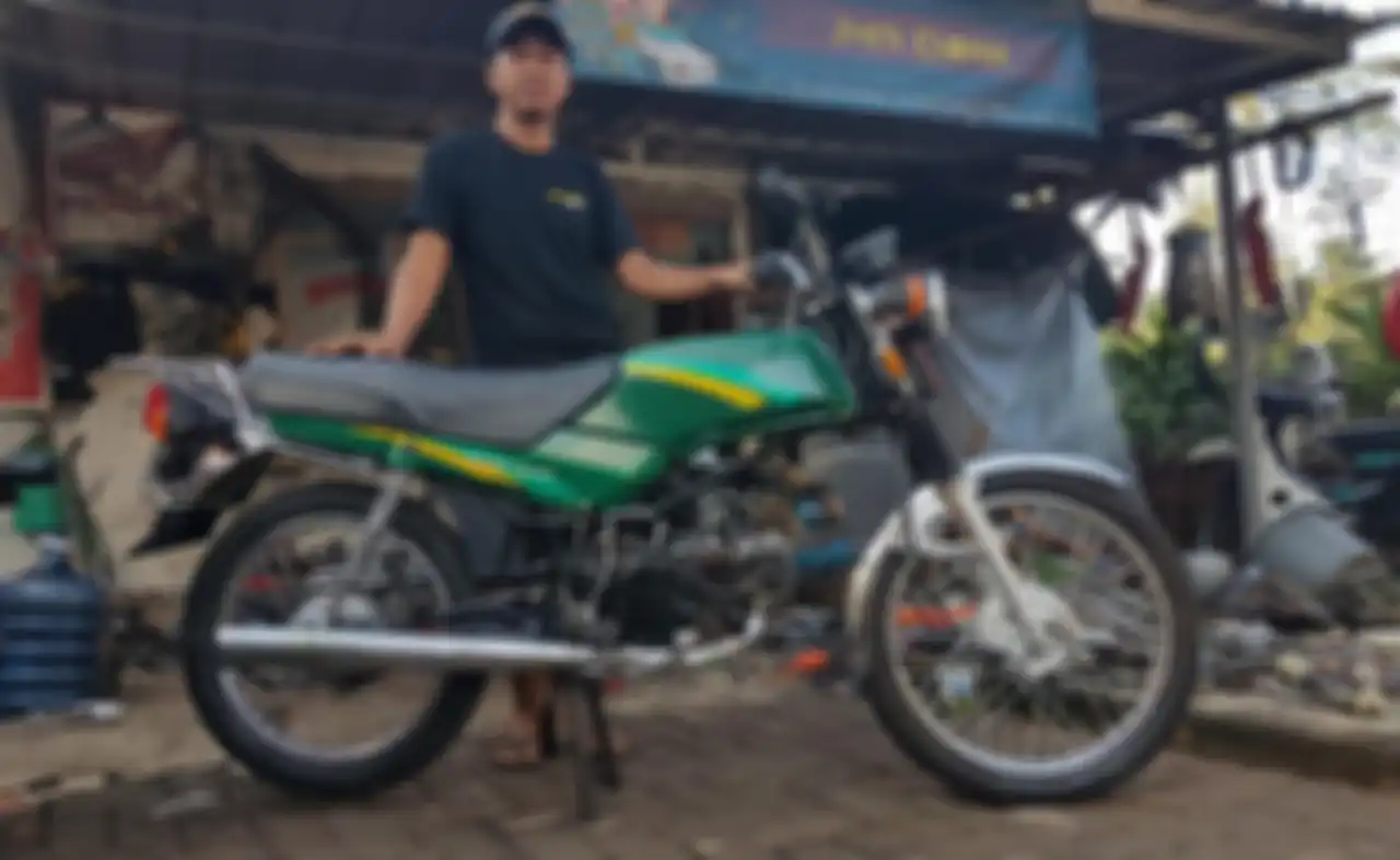 Putra Perkasa alias Jhon, owner Jhon Clasik, bengkel spesialis restorasi Honda Win