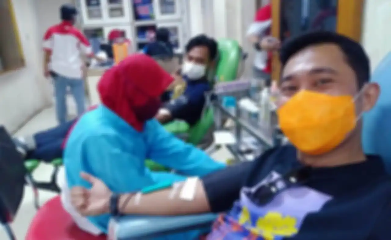 Bang Mamat anggota TMO yang kocak ikutan donor darah semoga berkah