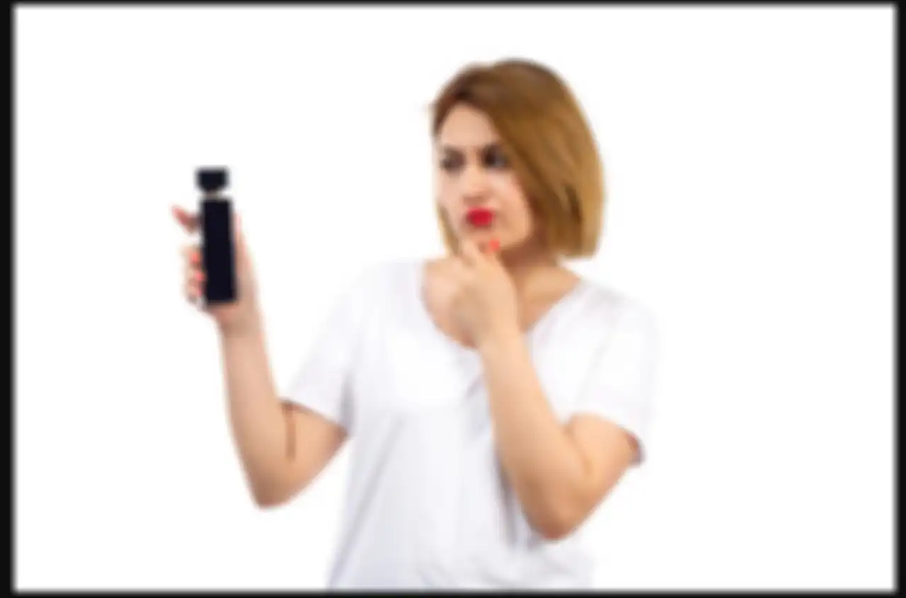 Ilustrasi bingung pakai parfum