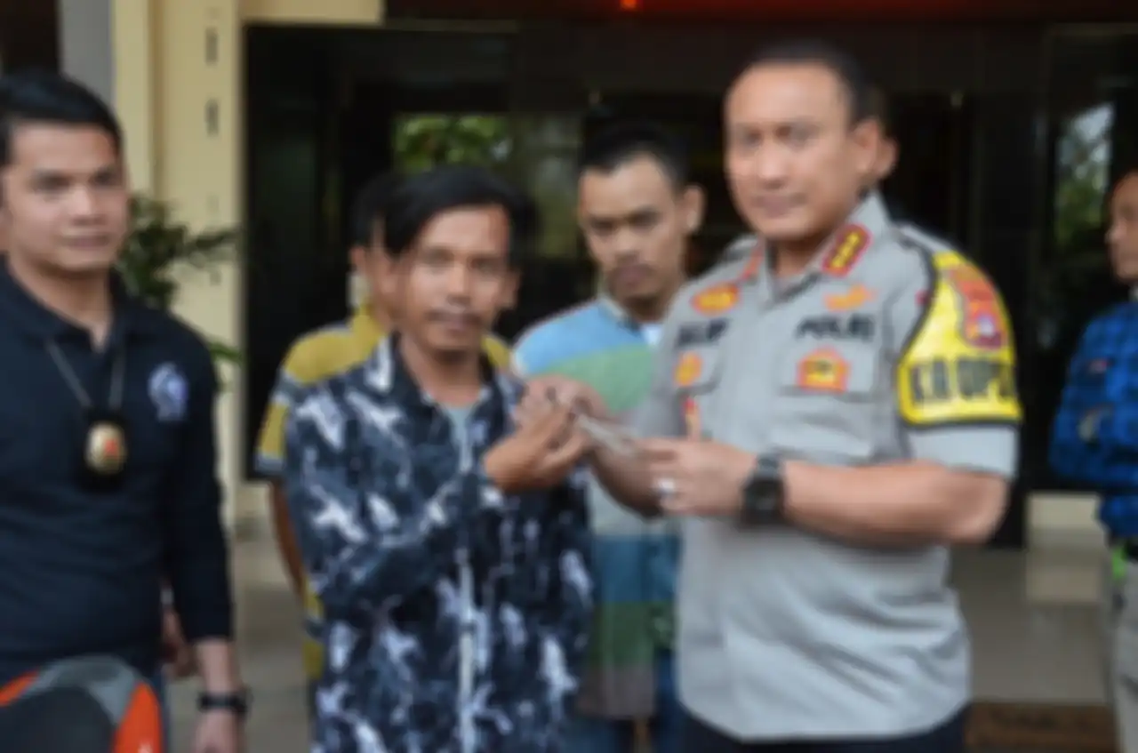 Hidayatullah bersama Kapolresta Tangerang Kombes Pol Sabilul Alif