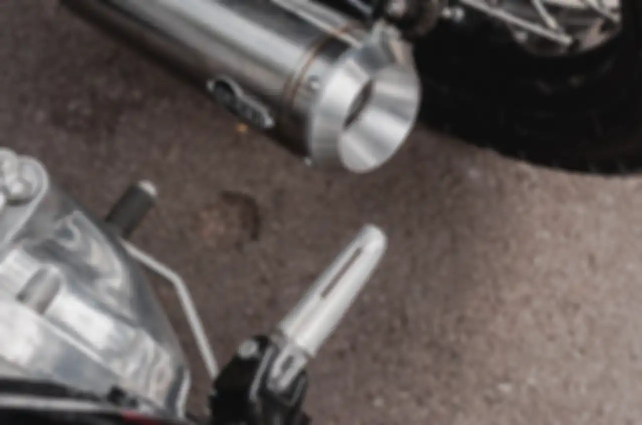 Thrive Motorcycle perkenalkan produk baru knalpot dan footstep untuk Moge bikinan lokal. 
