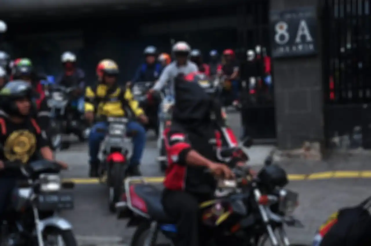Ruaaar biasa, aksi heboh naik motor 13 km dari Mabes Otomotif Grup ke Parkir Timur Senaya ke lokasi Otobursa Tumplek Blek 2019.