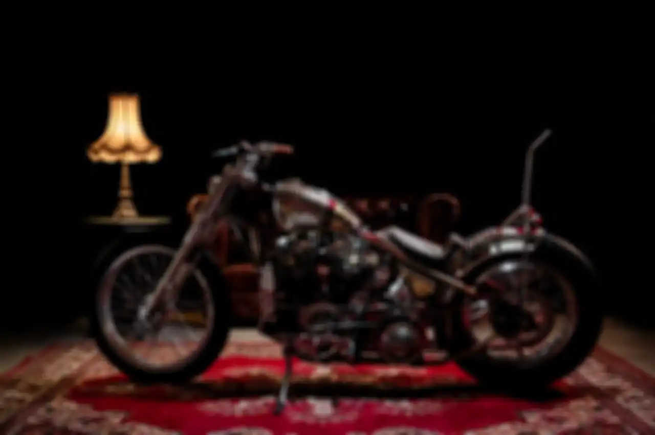 Modifikasi motor chopper 'SINAGA' karya Queen Lekha Choppers.
