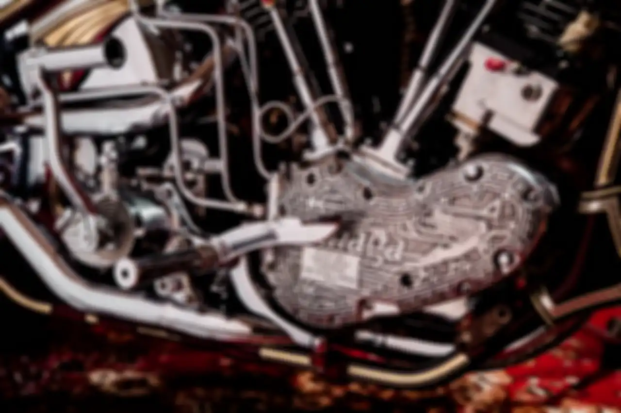 Pengerjaan motor custom chopper ini dibuat detail.