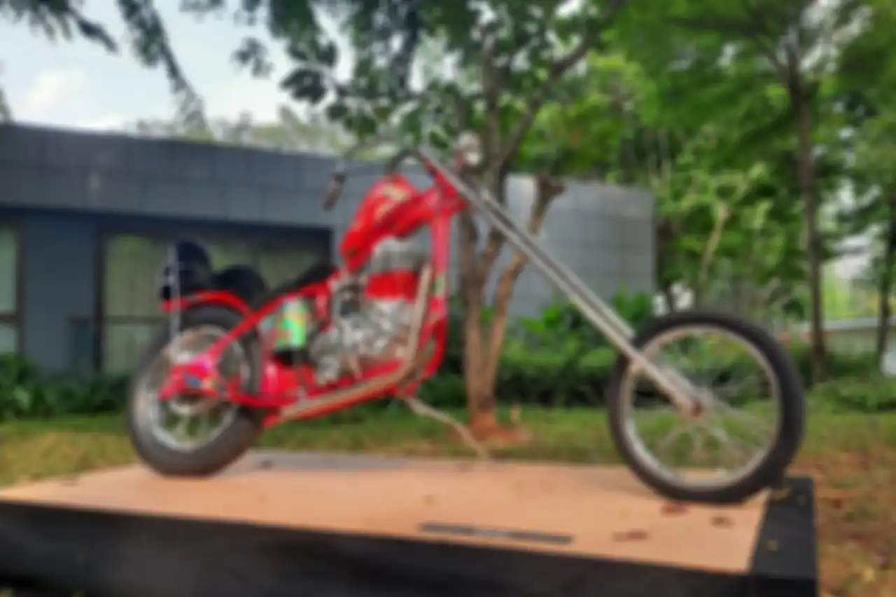 Motor kustom chopper longfork garapan RSSQ