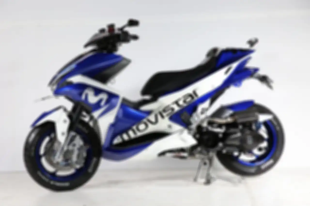 Modifikasi Yamaha Aerox MotoGP Movistar Surya Motor Variasi Best Racing Customaxi Yamaha Denpasar